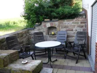 Terrasse zu Zimmer I