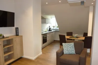 Ferienwohnung Auf der Fels - Koch- und Essbereich (© Hotel Statdmühle)