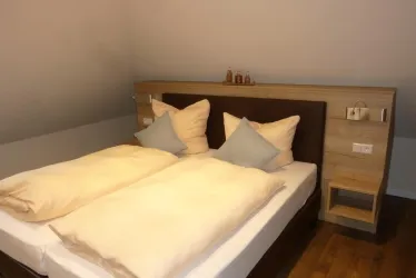 Auf der Fels - Doppelbett 2 (© Hotel Stadtmühle)