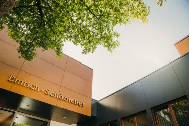 Vinothek Emrich-Schönleber
