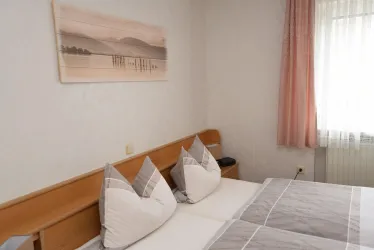 Schlafzimmer 2 (© Gästehaus Hammer)