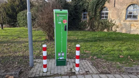 E- Ladesäule, Ansicht 1