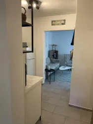 Blick in den Wohnbereich (© Thomas Eisenbrandt)