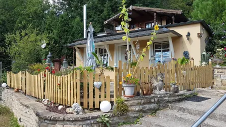 Eingang und Terrasse