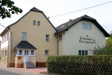 Hausansicht (© Eberhard und Renate Weingarth)