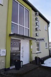 Hoteleingang an der Nordseite (© Stephan Rech)