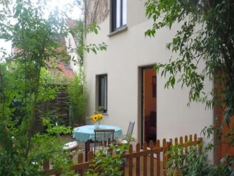 Terrasse mit Garten
