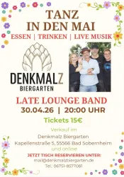 Ein Plakat für eine Veranstaltung im Denkmalz Biergarten. Es zeigt Informationen über ein Tanz-Event mit Live-Musik und kulinarischen Angeboten.