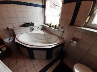 Ferienwohnung Purper - Badezimmer, Eckbadewanne
