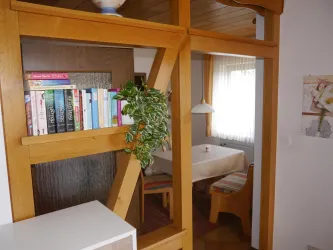 Blick vom Wohnzimmer zum Essbereich