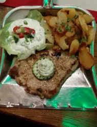 Essen 1 (© Quellenpavillon)
