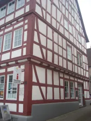 Alte Apotheke, Außenansicht 2 (© Tourist-Information Otterbach-Otterberg)