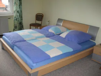 2. Schlafzimmer