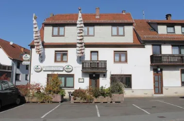 Gasthaus Born, Bedesbach, Ansicht 1 (© Tourismusbüro Pfälzer Bergland)