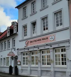 Deutsches Haus Aussenansicht