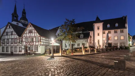 Meisenheimer_Hof_Abendstimmung_Boos