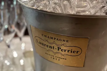 20250329_Caviar und champagner3 20250329_Caviar und champagner3