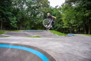 Pumptrack Meisenheim (© hofstadt zwo werbeagentur GmbH & Co.KG)