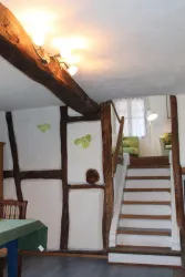 Esszimmer, Treppenaufstieg ins Wohnzimmer