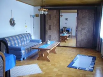 Doppelzimmer mit Schlafcouch (© Haus der Steine)