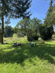 weitläufiger Garten (© Nina Purpus)