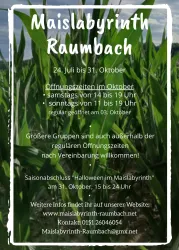 Ein Werbeplakat für das Maislabyrinth in Raumbach. Es zeigt die Öffnungszeiten und besondere Veranstaltungen im Oktober.