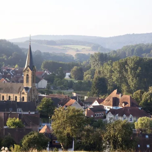 Protestantische Kirche in Olsbrücken (© Tourismusbüro Pfälzer Bergland) Protestantische Kirche in Olsbrücken (© Tourismusbüro Pfälzer Bergland)