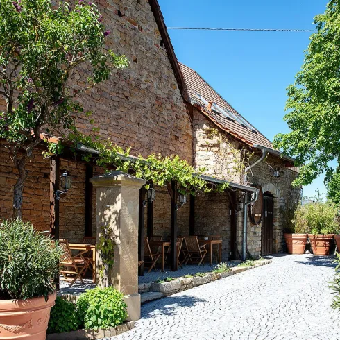 Tullius_Rebmeisterei_Hof_1 (© Tullius Rebmeisterei)