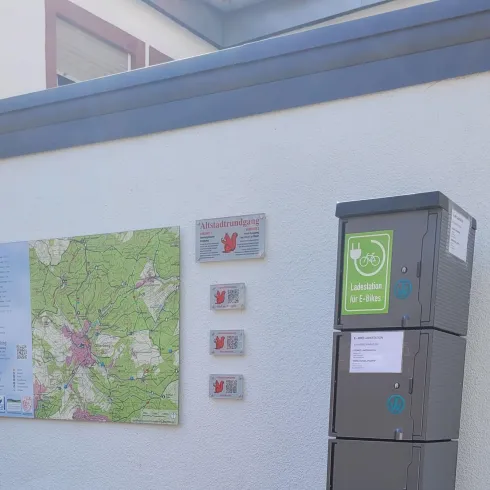 E-Bikestation mit Schließfächern