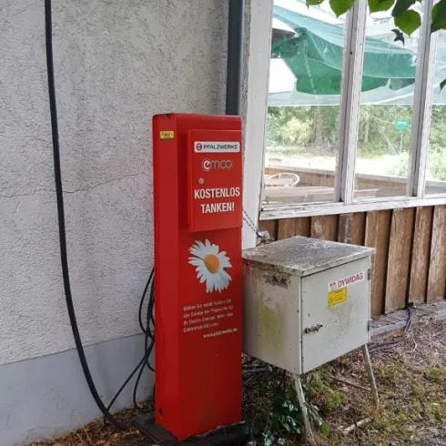Ladesäule, Ansicht 1